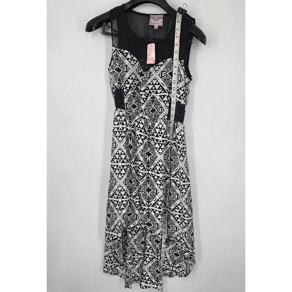 NEW Romeo & Juliet Couture Hi-Lo Dress Medium Sleeveless Geometric Black White